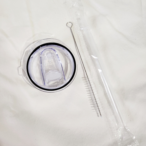 Michael Kors sippy cup - Picture 3 of 3